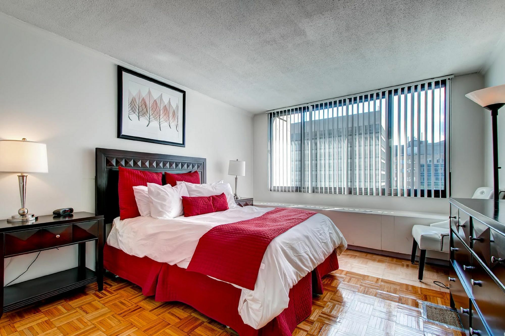 Global Luxury Suites At The Commonwealth Бостън Екстериор снимка